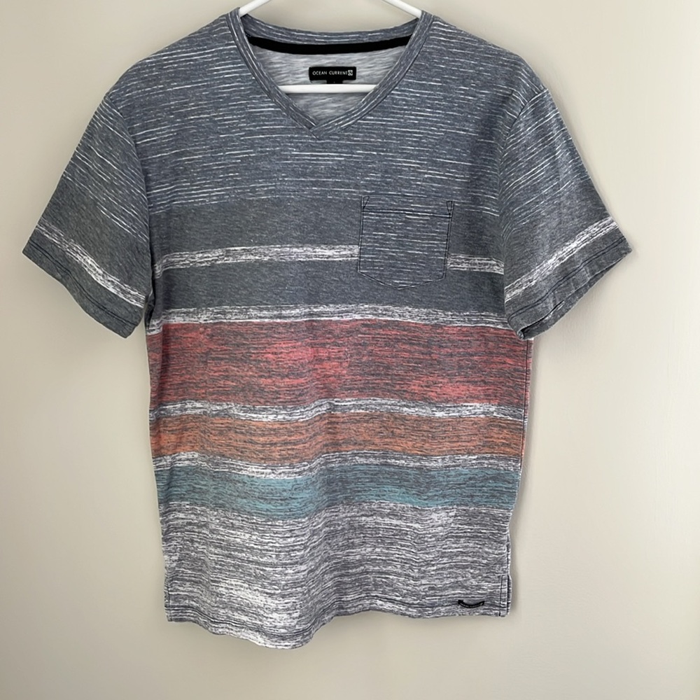 OCEAN CURRENT Short Sleeve V-neck Pocket T-shirt